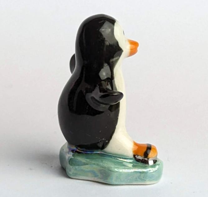 tanzender Partypinguin 2 